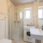 Rechte Haushaelfte Id 905 * Böhl